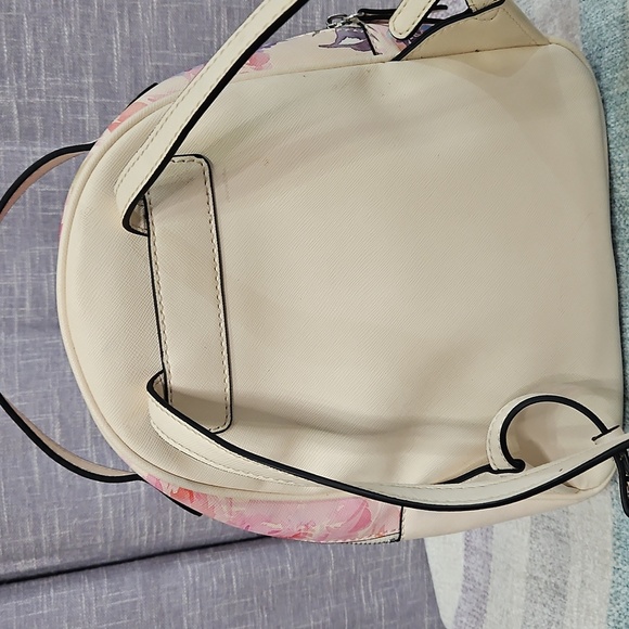 Guess Pink and Purple Floral Backpack - Picture 4 of 13